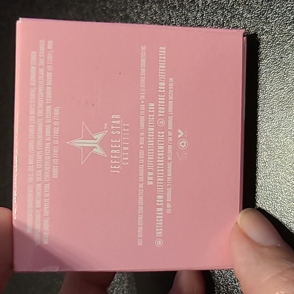 Jeffree Star Eyeshadow- Yak Towm - Picture 3 of 5